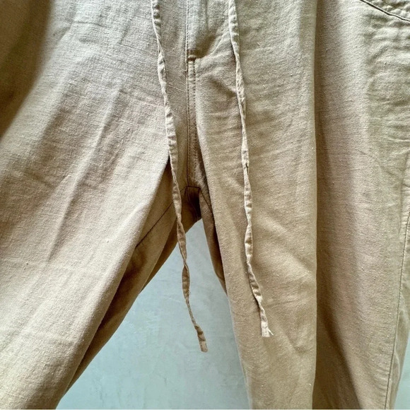 Miss Lili || Linen Tan Capris Pants Large - Picture 8 of 9
